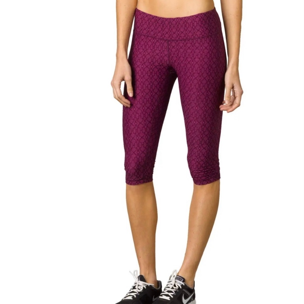 Prana Misty Knicker Purple Jacquard Capri Legging Tight Womens size Medium
